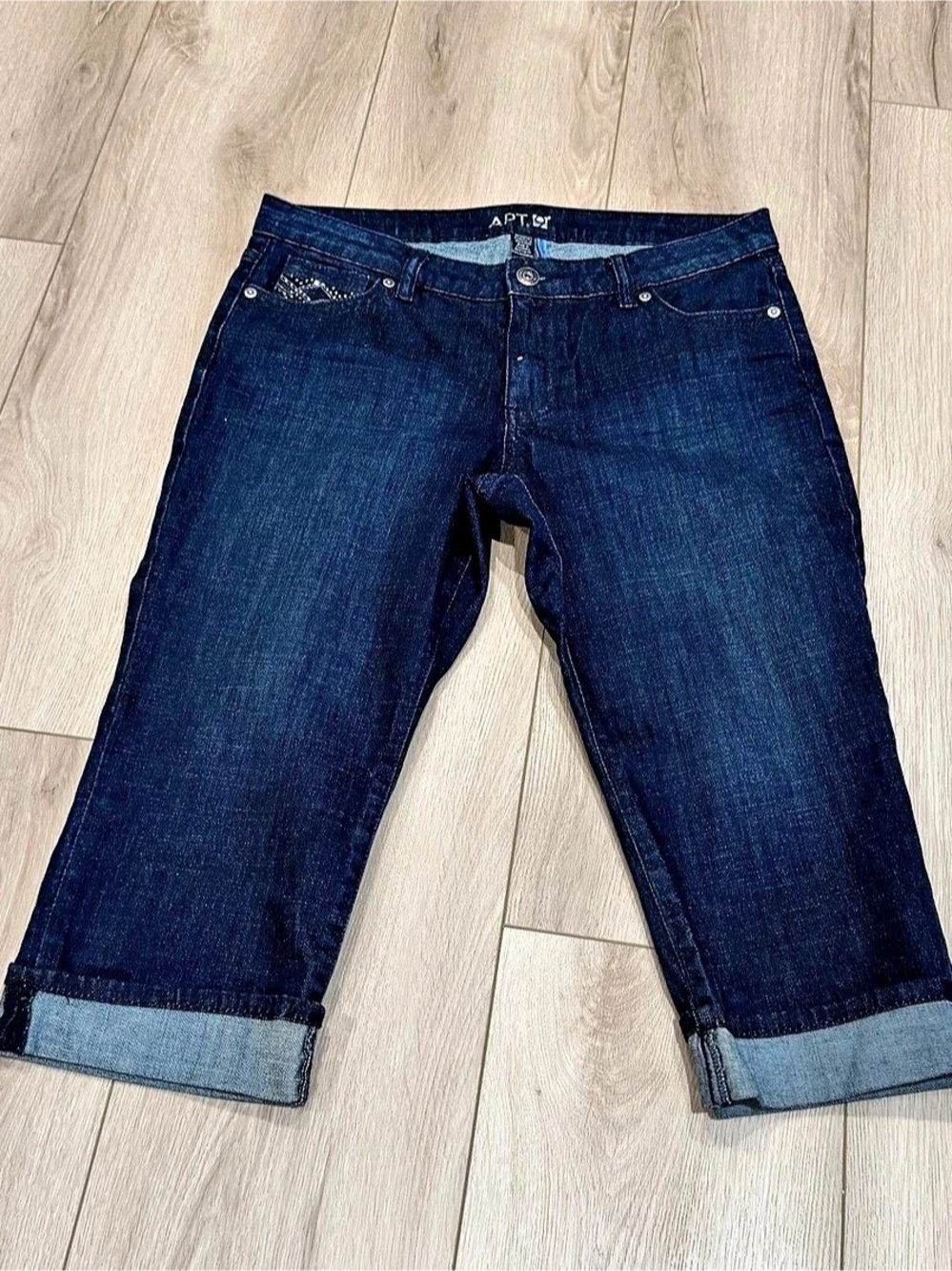 APT. 9 Cuffed Capri Jeans in Dark Blue size 12P
